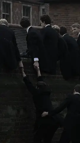 İn this city we love... #fyp #foryoupage #keşfet #discover #çeviri #lyrics #the_raylla #bestille #pompeii 