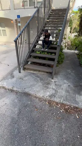 Mi gente esté año nuevo no gasten su saliva dejen q el  gorrito de alien gang hable por ustedes ❤️❗️💯👽🤟🏽 #linkinbio 