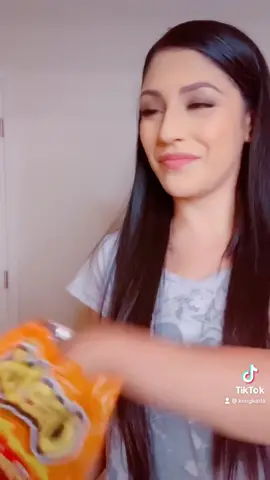 #KAYKissCountdown #hotcheetos 