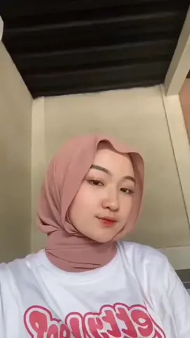 mau tahun baruan kemana sayang.. Jangan lupa follow akun @cewekhijabku ya kakTerima kasih.. =============================  #cewekhijabku #cewekhijab #hijabtiktok  #hijabcantik #hijabcantikindonesia #  #hijabstyle #muslimahtiktok #videohijab #hijabindobesia #hijabmanis #gadishijab  #hijabmanis #hijabmuslimah  #tiktokhijrah #tiktokhijab #hijabgirl #gadisjoget #hijabgemes   #hijabsyari #hi#HijabFashionijabers #hijabtutorial #hijabjourney #hijabgirl #cewekberkumistipis😍 #perempuanku #muslimahhijrah #muslimahbercadar #muslimahijrah #muslimahcantik