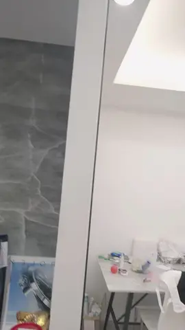 早安 不一樣的 冰冰部的木地板師傅來了 #尾牙穿著 #愛絲有限公司  #台灣最美麗又性感的木地板冰冰師傅  #感謝生命中每一次遇見  #單身狗的日常🤣 