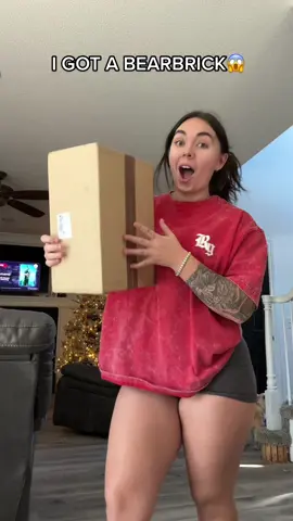 ITS A MINION😱 #bearbrick 