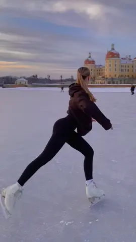 365/365 🤍 #figureskating #germany #IceSkating #fyp #splitjump #germangirl #fypシ #fy Ig: tina_helleken 🫶🏼 