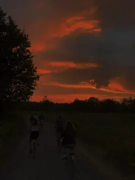 quando se vê já passou um ano… O Tempo - Mário Quintana, recitado por Antônio Abujamra. #fypシ #citacoes #poema #poesia #arte #marioquintana 