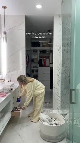 It’s literally 11:45 & barely morning..husband & fam pulled all nighters- I passed out at 1:30 🫠 #newyears #morningroutine #morningafter #morningvibes #sundayroutine #sundayvibes #thatgirl #relatable #cleaningtiktok #homereset #morningreset #morningresetroutine #amroutine #resetroutine #resetwithme #homecleaning #CleanTok #cleaningtiktok #cleanwithme #cleanfreak #cleaninghouse 