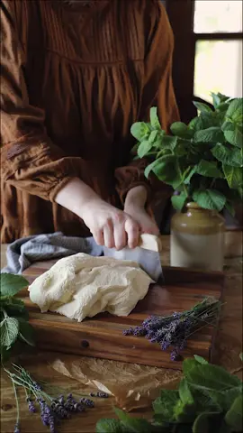 English Muffins 🥐 This video is from last summer, right after I had given birth to my third child 💛 I was feeling incredibly vulnerable and inefficient, so I made these muffins and read lots of really sweet comments from our IG community. I thought on would share on this first day of 2023, a time when I felt loved. *This recipe is NOT on my blog* Ingredients: 1 cup warm water 1 tbsp active dry yeast 1 tbsp granulated sugar 3/4 cup whole milk 2 tbsp salted butter 1 tbsp kosher salt 1 large egg 5-6 cups all purpose flour  Cornmeal for dusting Directions: • Combine the water, yeast, and sugar. Let the yeast bloom, about 5 minutes. • Heat the milk and butter over the stove until just warm. Add to the yeast mixture along with the salt and egg. Whisk until combined. Add flour until a soft dough forms that no longer clings to the sides of the bowl. Place in a greased bowl, cover and let rise until doubled, about 1 hour. • Deflate the dough and divide into 12 pieces. Shape into buns and place on baking sheets.  • Cover buns and let rise until puffed, about 35-40 minutes. Preheat the oven to 375 F. • Heat a large skillet over medium-low heat. Melt a pat of butter. Gently roll the buns in a bit of cornmeal to coat both sides. Toast the buns, about 3-4 G at a time, in the pan for about 6-8 minutes on each side. Place the buns on a baking sheet and bake for about 10 minutes or until cooked through the middle.  • Eat fresh or toasted! 💛 #fyp #cottagecore #cottagecorebaking #slowliving #vintageaesthetic #cottagestyledecor #naturecore #fairycore #princesscore #baketok #bakingrecipe #springvibes #vintagelook #breadtok 
