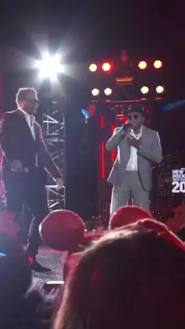 @direalshaggy Happy New Year! Just in case you missed it last night before the count down shaggy performed “Angel” with @olafblackwood at @disneyland on @abcnetwork ‘s @rockineve with @ryanseacrest #cherrytreemusiccompany #2023