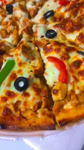 Sooper Yummy pizza #viral #foryou #viraltiktok #pizza #shorts