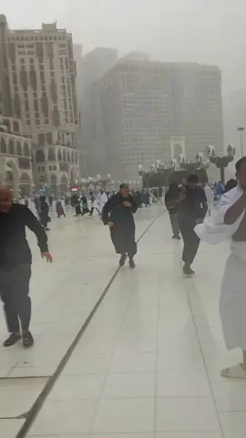 Now Heavy Rain in Masjid Al Haram, #Makkah #ItsAlmahbub