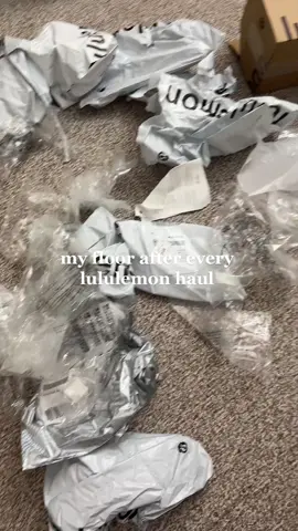 a little behind the scenes action 😂😅 #lululemonhaul #lululemonunboxing #lululemonunpacking  #giftguide #lululemoncreator #lululemonnewreleases #lululemonnewarrivals #lululemonnewdrop #lululemonnewcolors #lululemonnewarrival #lululemonnewrelease #lululemonnewreleaseday #greenscreen #velourbeltbag #velour  #beltbag #beltbags #beltbagcollection #beltbagextendedstrap #bagcollection #beltbagoutfit #beltbagchallenge #beltbagsnowtrending #beltbagtour #beltbagextenderstrap #viralbeltbag #lululemon #lulu #thesweatlife #lululemonhaul #lululemonaddict #lululemoninfluencer #lululemonhack #lululemoncheck #lululemoncollective #lululemonnewreleases #lululemonnewdrop #lululemonnewcolors #lululemonbeltbagoutfit #everywherebeltbag #lululemontok #fyp #foryou #foryoupage #viral #viralvideo #trending #fypシ #foryoupageofficiall #influencer #contentcreator #taylorswift #taylorsversion #viralsound #nice #trendingsound #blowthisup 