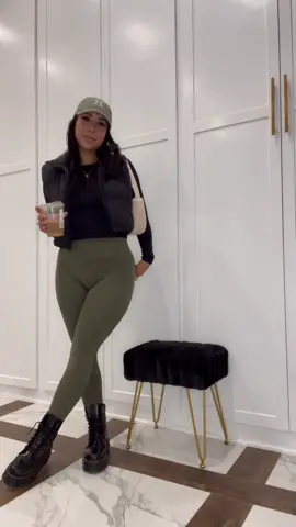 L!nked in my b!0 + my amaz0n St0refr0nt 🥰 these leggings🔥🔥🔥👌🏽 #amazonoutfits #amazonoutfitinspo #amazonfashion2023 #amazonfashionfinds #winteroutfit #rainyday #outfitinspo #rainydayoutfit #leggings #leggingsoutfit #puffervest styling amazon finds, Amazon outfit, amazon leggings, Amazon puffer, rainy day outfit, puffer vest, outfit inspo, ootd #grwm #trending #thatgirl #itgirl #amazonitgirl 