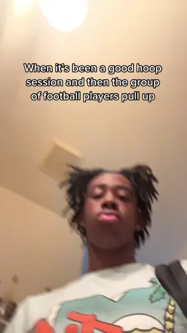 Y’all not bout to tackle me on a fastbreak😂😭😭#fyp #viral #relatable 