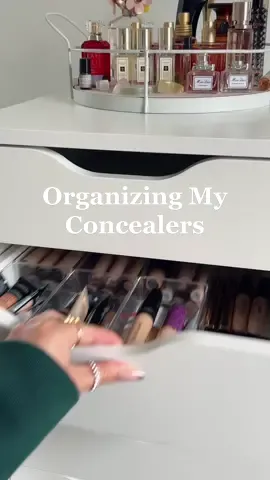 Organizing my makeup 🤍✨ #makeuporganization #makeuporganizer #amazonfinds #amazon #organizing #makeupcollection #asmr #asmrmakeup 