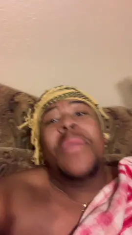 #stitch with @isaiahhrowee GET LIKE FOREST AND RUNN !! 😭😭 #fyp #funny 