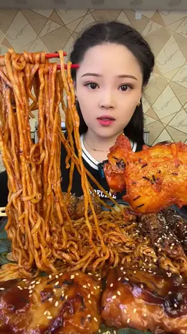 ASMR MUKBANG SPICY NOODLES 🍜 WITH CHICKEN 🍗 MUKBANG #chinesemukbangeatingshow #chinesefood #asmrsounds #mukbangeatingshow #kwaii #chinesefood #haefoodie 