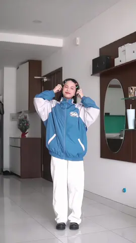 SYMBOLIC MISFLOSS JACKET - Chiếc áo khoác dù được săn đón nhiều nhất ✨