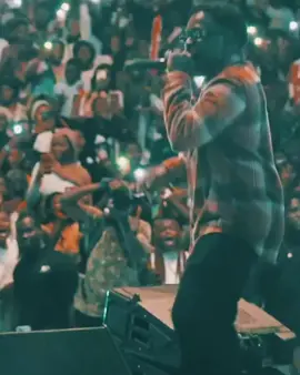 En Haut ☝🏾 DIDI B x DADJU c’était chaud au palais de la culture 🔥 #didib #dadju #dadjuconcert #abidjan_tiktok #abidjan225🇨🇮 #congotiktok🇨🇩 #azalakapinhou #enhaut #hit #africantiktok #africa #france🇫🇷 #rapivoiretrone225🇨🇮🇨🇮