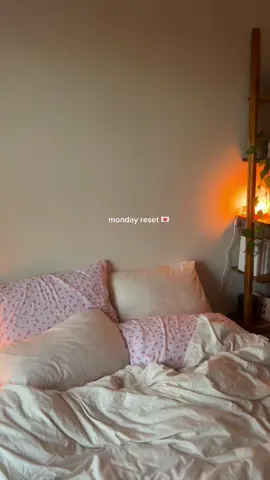 spent the morning yesterday tidying up my apartment to prepare for the week ❣️ nothing better than a clean apt :) #wellnessjourney #wellnesstiktok #tidywithme #sundayreset #resetroutine 