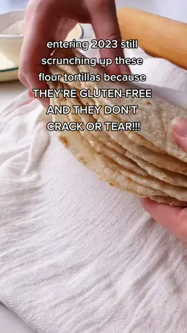 if you've ever tried any disappointing gluten-free flour tortillas, then you know why this is a big deal 😉🙌 #tortillas #flourtortillas #glutenfree #glutenfreetiktok #glutenfreetortillas #breadtok #EasyRecipe 