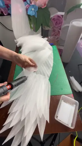 Dancing wings for kids / Can use for adult but need to move wires for hands little bit forward👍 For materials - Link in bio 🫶 Jiffy foam , glue, laces,white wire, and 2mm wire for base #dancingwings #kidsdancing #dance #DIY #handmade #crafty #uk #foryou #fypシ #trendy #angelwings #wings #cosplay #costume #makeyourown #HowTo #tutorial 