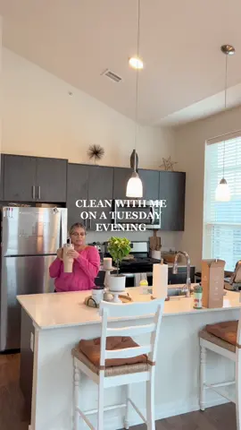 && now I wanna sit back & relax 💅🏼🧖🏼‍♀️💆🏼‍♀️🧁🍪📺  #cleanwithme #cleaning #cleaningmotivation #organization #momlife #kitchencleaning #washingdishes #dawnpowerwash #aesthetic #bathroomcleaning #bathroomdecor #kitchenorganization #cleaninghack #latinasbelike #cleanwithmemotivation #eveningvibes #eveningroutine #cleaningallday #cleaningalldayeveryday #toddlerlifemom #toddlerlifebelikethis #cleanhome #cleanhomehacks #cleanhomehappyhome #hispanicmoms #momcleaning #momcleaninghouse #momcleans #organization #organizedhome #latina #limpiezadecasa #limpiaconmigo #motivacionparalimpiarlacasa #motivaciondelimpieza #limpiezadelhogar #tipsdelimpiezadelhogar #amadecasa #limpiezarapida #parati #organizacion #limpieza #microinfluencer #livingroomreset  #dawnpowerwash #dawnpowerwashdishspray #sharkcordless #laundryday #laundrydayeveryday #lavandoropa #lavandoroupas #limpiandolasala #dominicancleaningmode #puertoricancleaning #bedroomreset #momreset #mujerlimpia #hispanictok #vamosalimpiartiktok #fyp #cocinalimpia #scrubdaddymx #cleaningasmr #cleaningszn  #StanleyCup #stanley   clean with me  kitchen cleaning  bathroom cleaning  cleaning motivation  Limpieza 