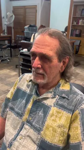 The old man going to change new look 👍 He is not old man already, really cool man🤩🤙 #beforeandafter #haircut #menshair #hairstyle #hairstylist #cool