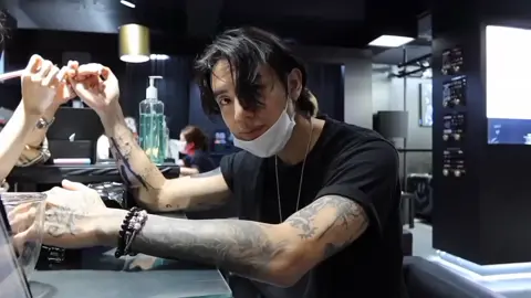 bring back this iconic manicure vlog. taken from: joanday channel on YouTube. the results on the last of video. maybe you need some inspired nail art #fypシ #dprian #christianyu #yubarom #xyzbca 