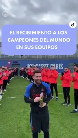 Los jugadores argentinos nunca olvidarán estos momentos… 🇦🇷✨💙 #AprendeConTikTok #TikTokDeportes #tiktokfootballacademy #Argentina #Futbol #Football #Messi #JulianAlvarez #Mundial #WorldCup #FIFAWorldCup 