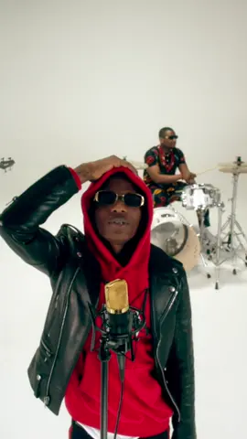 Directed this for Wizkid & Dj Tunez a while back but it disappeared 😅. it’s back up on youtube now. Enjoy  🙏🏾 #Wizkid #starboy #djtunez #Gbese #Musicvideo #Musicvideodirector 