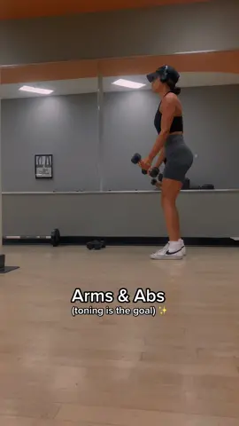 Arms & ab workout using dumbbells!  #fyp #gymbody #FitTok #gymmotivation #beginnerfriendlyworkout #armsandabsworkout #toningworkout  