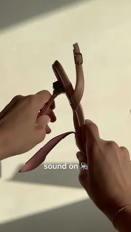 To heel mode ✨ #asmrsounds #asmrvideos #comfortableheels #heelslove 