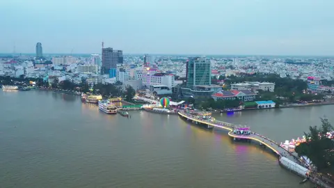 Lễ hội khinh khí cầu Tại Bến Ninh Kiều…!#mavic2pro #CapCut #flycam #xuhuong #phongcanh #65cantho 