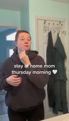 happy thursday! 🤍 #morningvlog #momcontent #momvlog #newbornmom #toddlermom #sahm #sahmof2 #3weekspostpartum #cleanwithme #cleaningmotivation 