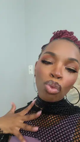 mad I didn't get to do this when my hair was fresh 😭