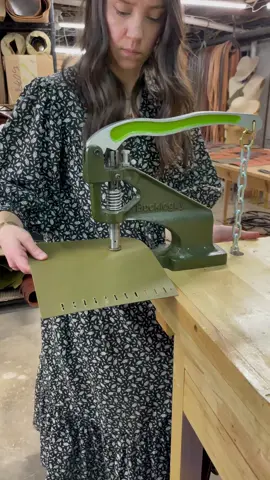 Mini Shelby in Olive. Finished bag at the end! 