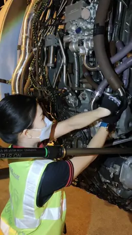 Work work work ✈️❤️‼️  Replace main engine fuel pump   #a320neo #airbisa320 #thaiairasia #airasia #aircraftengineering #aircraftmaintenance #mechanicgirl #aircraftmechanic 