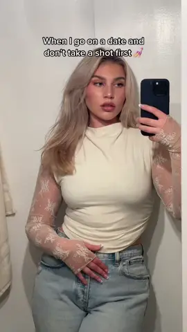 Im growing up! #lifeinyour20s #hingedating #fitcheck #losangeles 