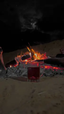 ليله بين شبّة نار وقمر🤍. #fyp #foryou #foryoupage #fypシ #explor #اكسبلور #قمر 