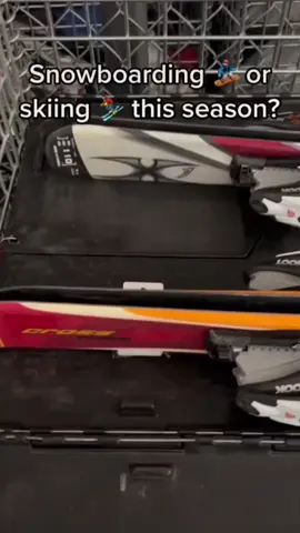 Falling in the snow is painful but buying your winter sports gear doesn't have to be 😎❄️ #wintersportsgear #snowboard #skiis #snowboardingtip #thriftedsnowgear #thriftfinds #coolthriftfinds #goodwill #goodwillsocal