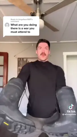 Replying to @kingofwar1997 @Chezaidan @pizzabeardparty @Wholepotato @Christopher Michael wheres YOUR super suit? 😏 #greenscreenvideo 