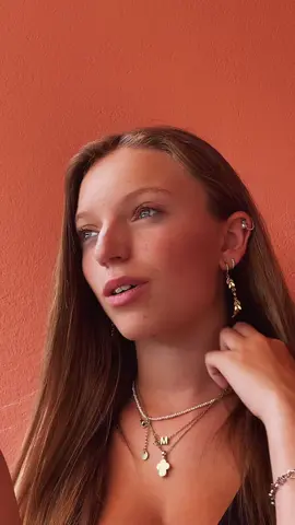 Tengo rota la camara frontal y tengo q grabar siempre con ma trasera #viral #viraltiktok #trend #foryou #fypシ #foryoupage #parati #fakebody #fyp #song #oliviarodrigo #happier 