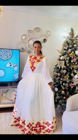 Nothing but elegance!!     #tsehayemehari #habeshadress👗 #fashiontiktok #ethiopian_tik_tok #model #photoshoot 