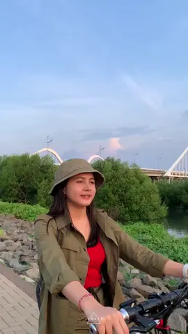 yuk temanin aku jalan² sore😊#bulani #bulansutena🦋🦋 #bulansutenafans #bulansutenatiktok #anakbali #fyp #viral2023 