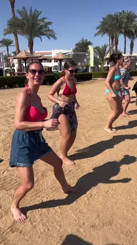 Let’s dance ❤️  #entertainment #اجانب #hurghada_الغردقه #parties #hurghada♥️ #foryourpage #fyp #fypシ #مصر_السعوديه_العراق_فلسطين #girls 