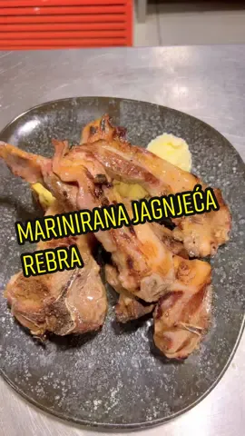 #savasava #jagnjecarebra #restoran #zimskijelovnik #chef #makingof #restoran #tiktokviral #fyp #foodporn 