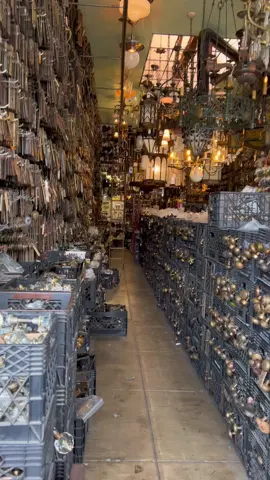 Antique store in LA, Liz’s Antique Hardware #antique #vinrage #1920s  #1930s #retro @