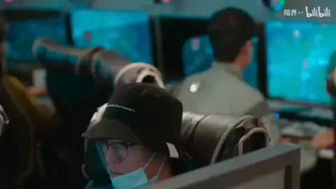 lâu lâu ghé quán net làm tô mì mà mấy cha làm thằng nhỏ ngại thí mạ  #faker 