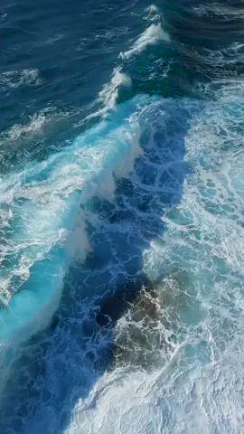 Winter waves in paradise 😍 This place feels like a movie, especially when the wind plays with the sea 🌊 .  .  .  #corsica #bonifacio #cinematicvideo #fpvcinematic #fpvpilot #fpvdrone #droneracer #seascapes #dronepilot #beautifulscenery 
