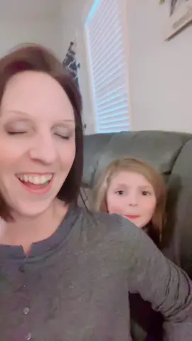 She thought I was actually that good lol #eyeclosedfilter #eyeclosed #kidstok #havingfun 