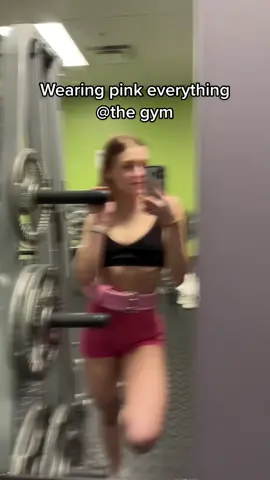 Except the top sadly but I’m serving #fyp #gymgirls #gymbarbie 